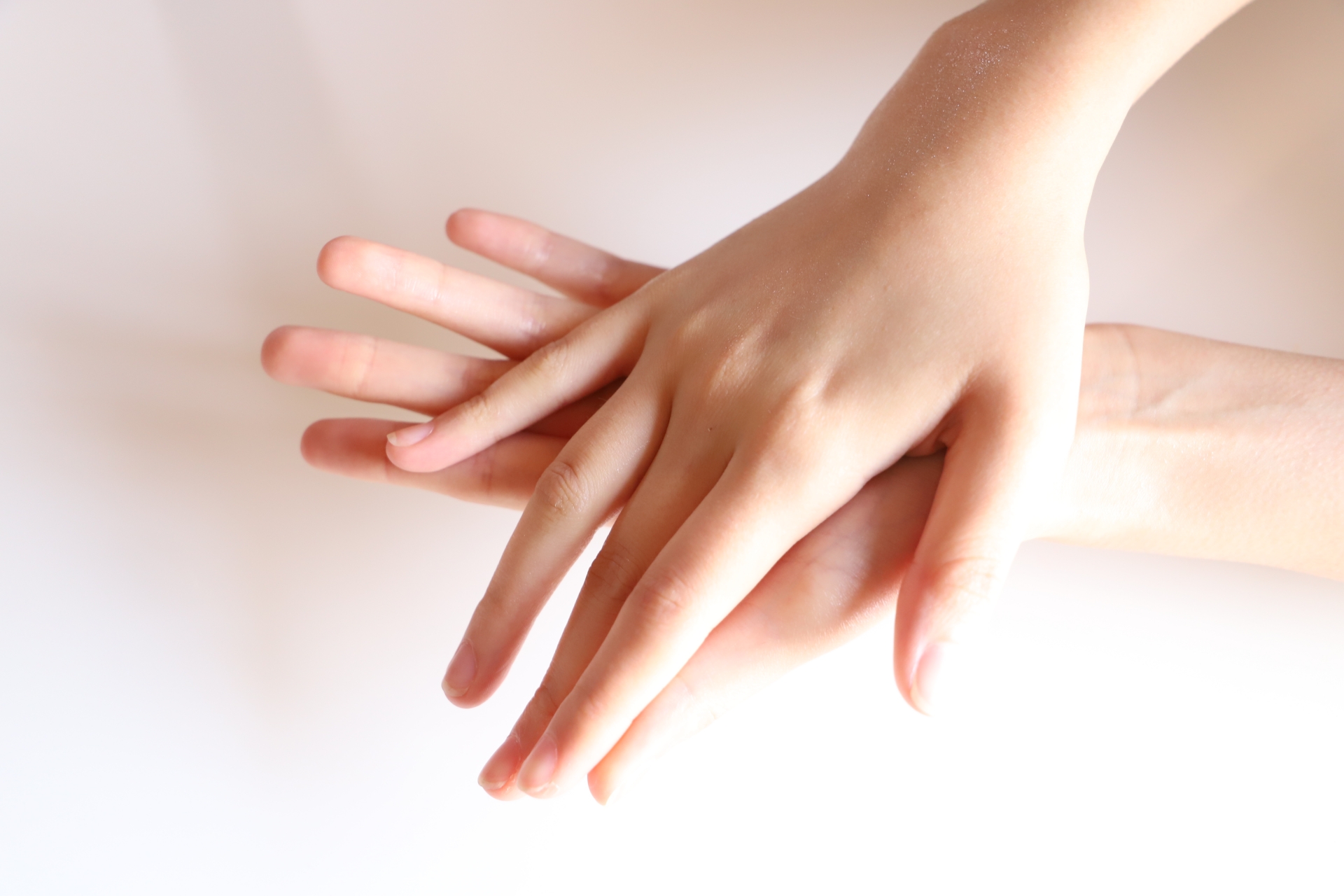 指先まで美しく！手元はその人自体の美しさを表します